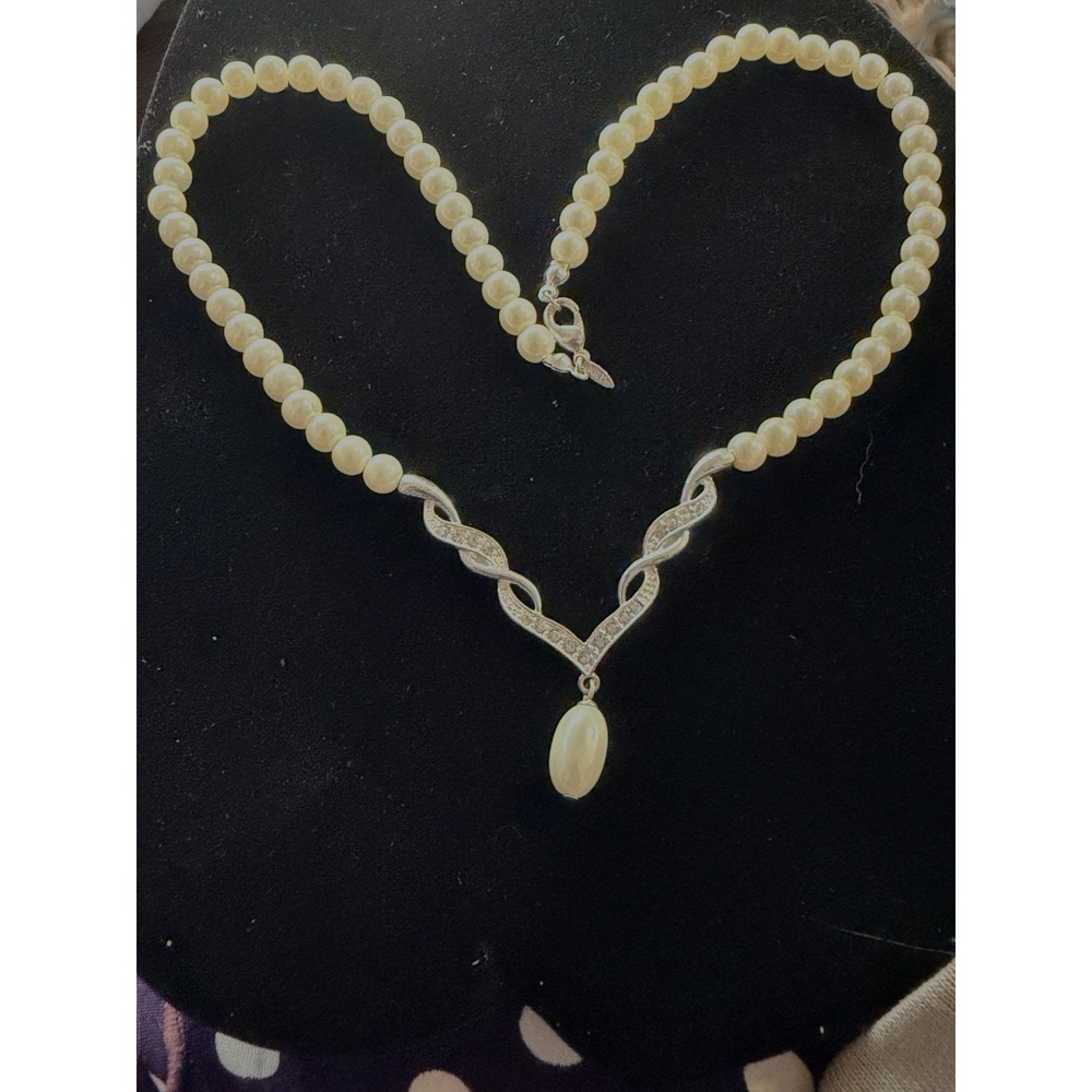 Vintage Faux Pearl Necklace V-Shape Rhinestone Bar V- Shape Chevron Center Drop